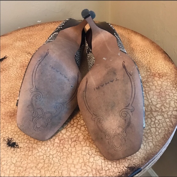 Tahari Brown/ Cream print Open Toe*size 9.5 - Picture 4 of 4